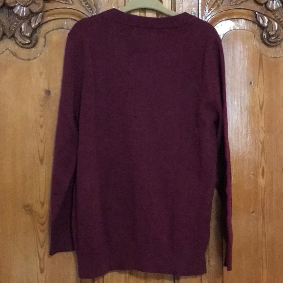 3/$20 NEW Old Navy V-neck Burgundy Sweater - Picture 2 of 5